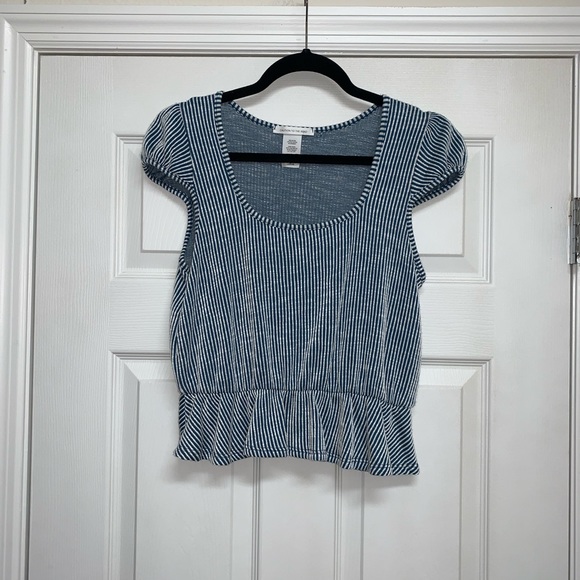 Women’s Ribbed Top - Picture 2 of 7